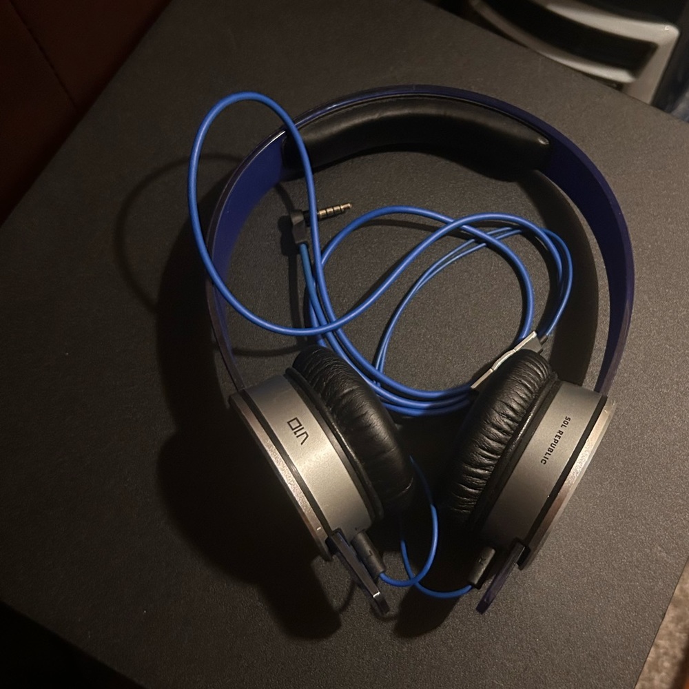 SOL REPUBLIC Tracks HD On-Ear Headphones (Blue)